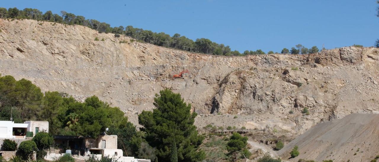 Parte de la cantera de Can Xumeu, en el municipio de Sant Josep. | J. A. RIERA