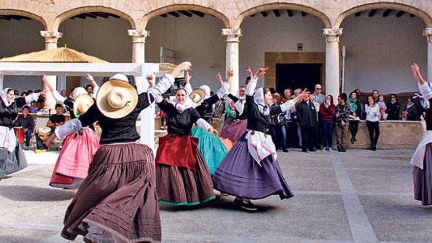 Una demostración de Ball de bot en el claustro