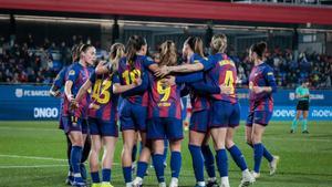 La jugadoras del FC Barcelona celebran uno de sus goles en el Estadi Johan Cruyff