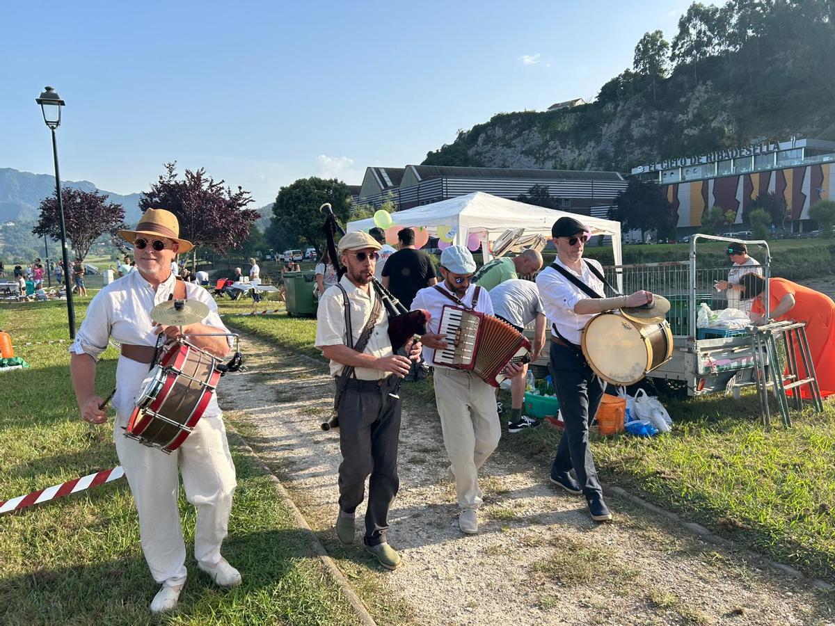 Animada celebración del día de San Juan en Ribadesella