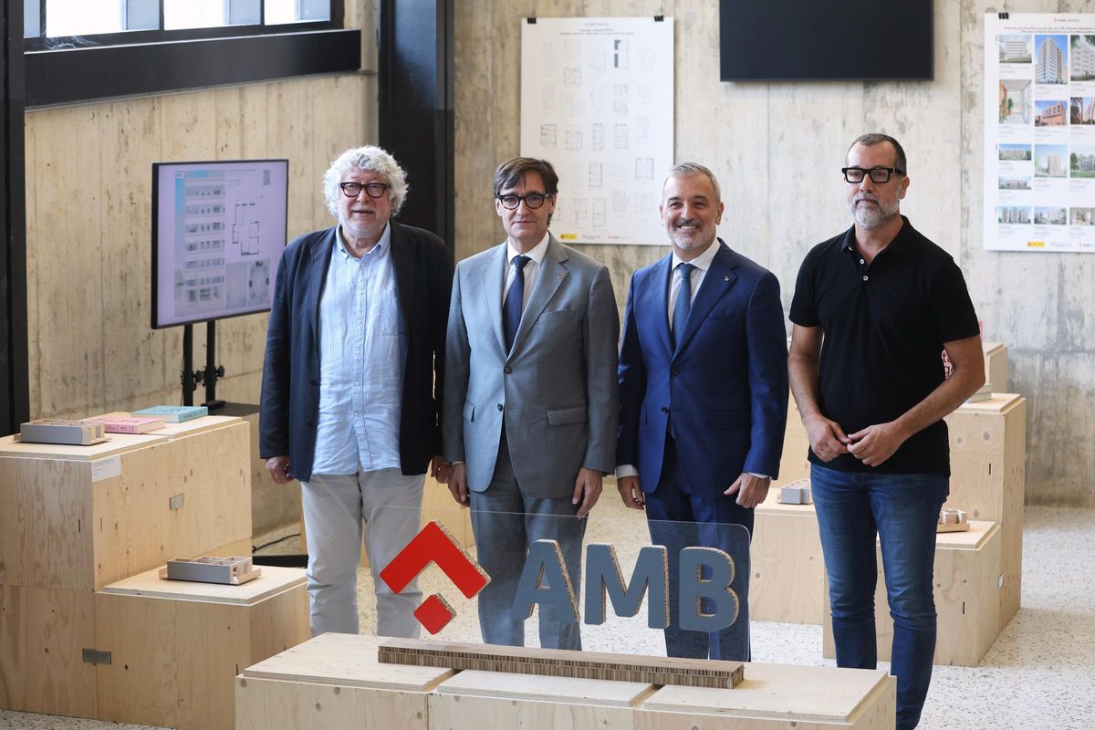 De izquierda a derecha: Antonio Balmón, Salvador illa, Jaume Collboni y Miguel Comino.