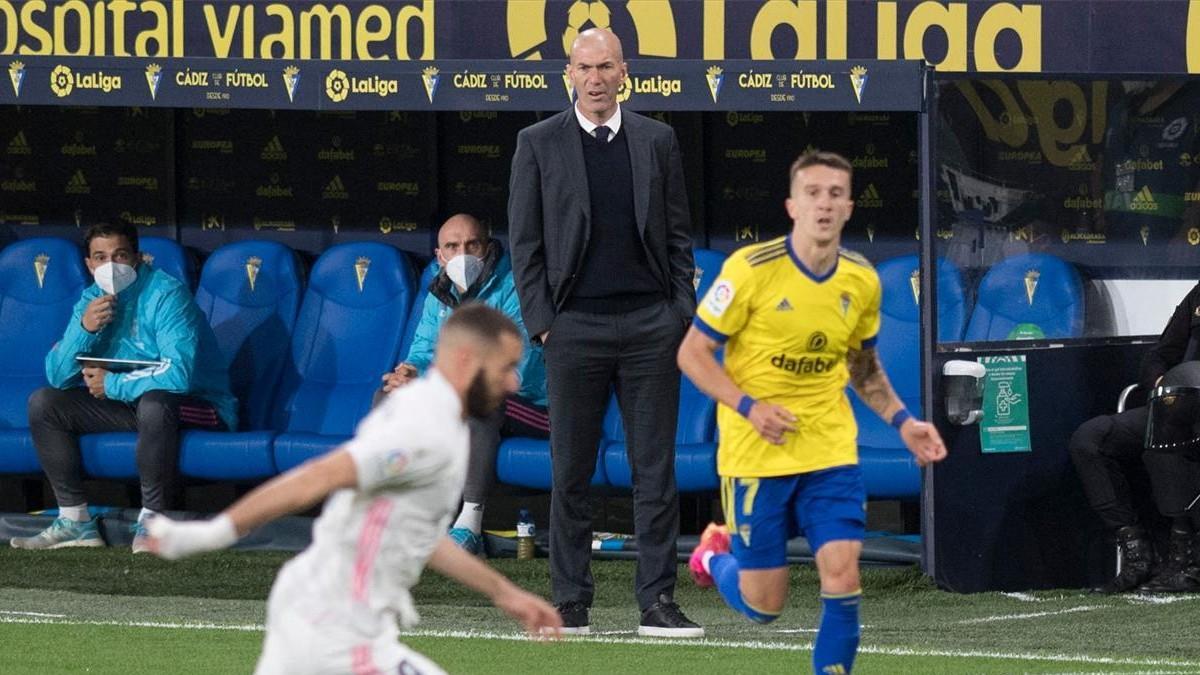 Zidane, durante el partido ante el Cádiz