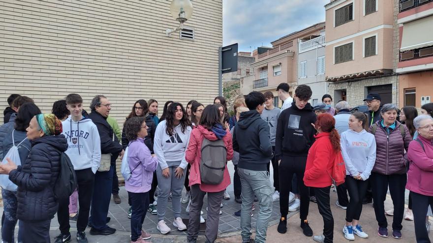 Riba-roja conecta a personas mayores con adolescentes por una &quot;interacción positiva&quot;