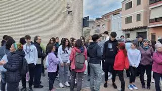 Riba-roja conecta a personas mayores con adolescentes por una "interacción positiva"