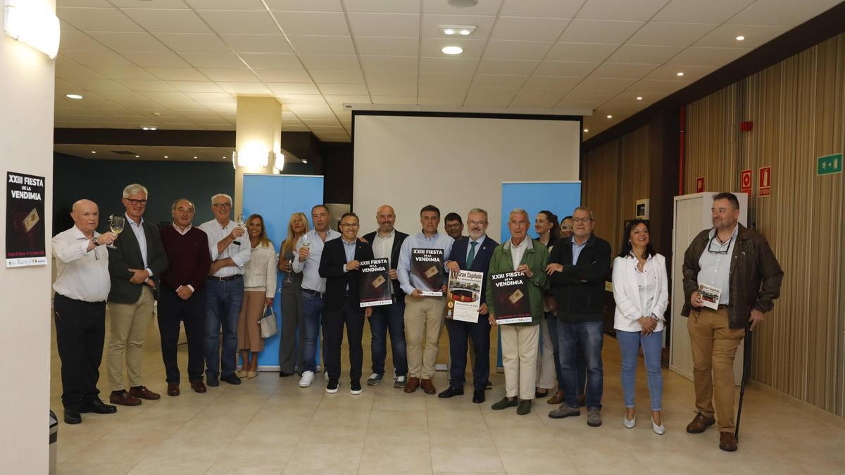 Asistentes a la presentación de la cita, en Olloniego.