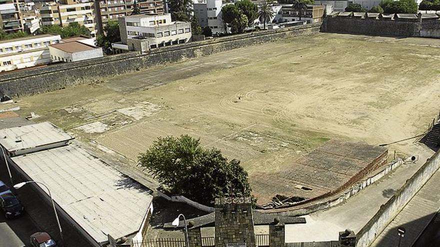 Vecinos de Pardaleras de Badajoz temen que el párking de Adeba frene la recuperación de la muralla