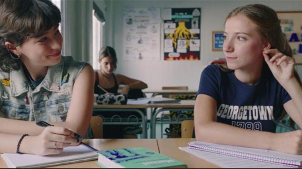 Aitana Pérez y Dafne Cano protagonizan "Dafne y Pol", del alicantino Sergio Checa
