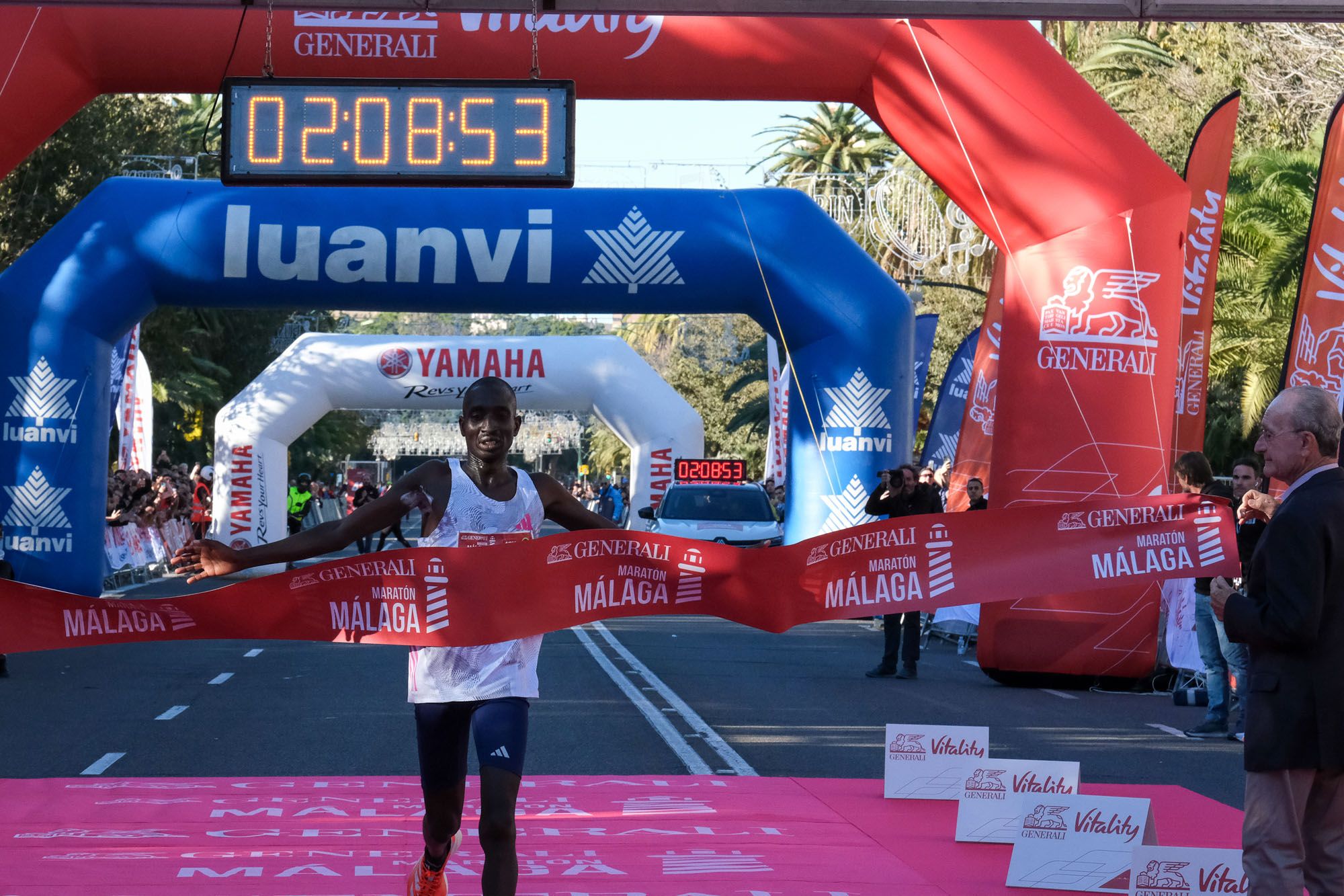 La Maratón de Málaga 2023, en imágenes