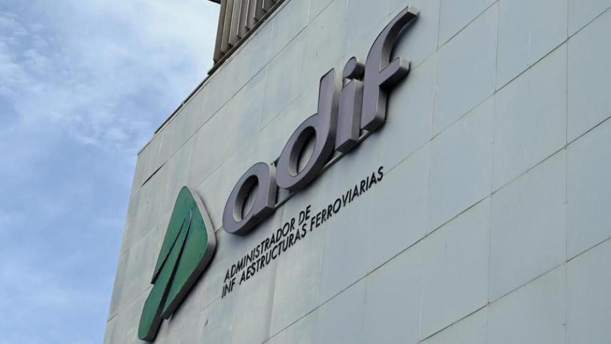 Adif alerta del robo de datos personales de usuarios, empresas y trabajadores de su plantilla en el ciberataque sufrido la semana pasada
