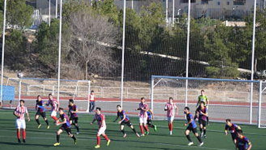 Imagen de un derbi entre el Elda Industrial y el Petrelense.