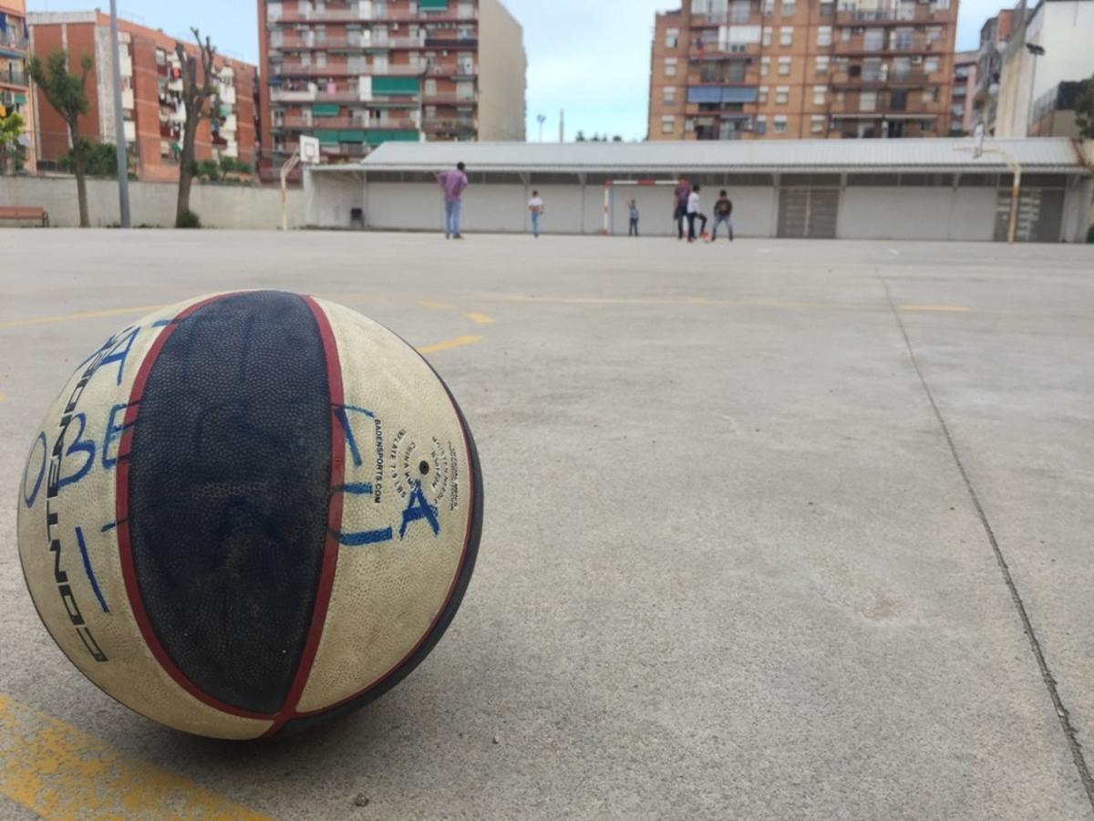 Imatge de l’escola pública del barri de Llefià, a Badalona. 