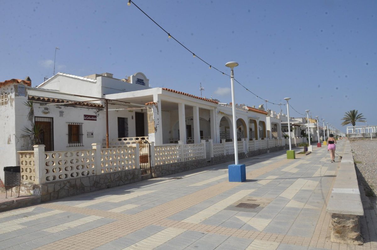 Imagen de la zona de las casetas del litoral de Moncofa.