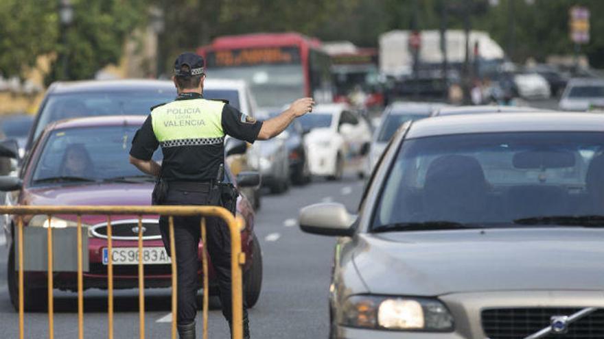 Calles cortadas en fallas para ver la mascletà