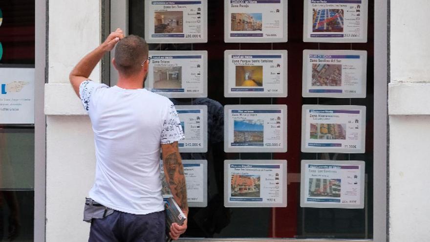 La Estrategia de Turismo Sostenible de la UE: el nuevo 'clavo' al que se agarra Canarias para limitar la venta de casas a no residentes