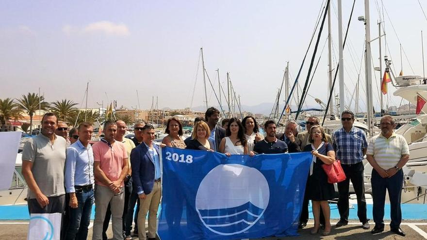 31 banderas azules ondearán en las playas y puertos de la Región de Murcia