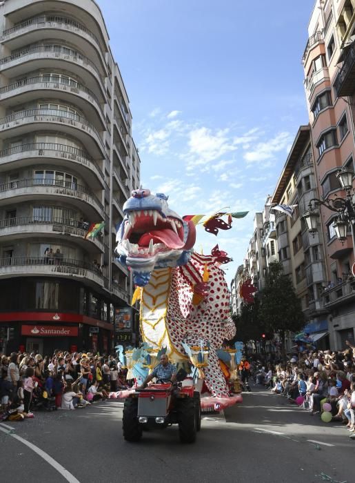 Desfile del Día de América en Asturias dentro de las fiestas de San Mateo de Oviedo