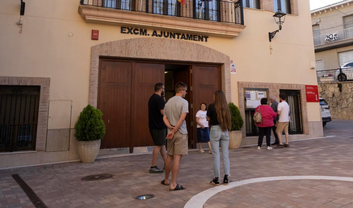 Así ha sido la investidura del nuevo alcalde de Castellonet de la Conquesta