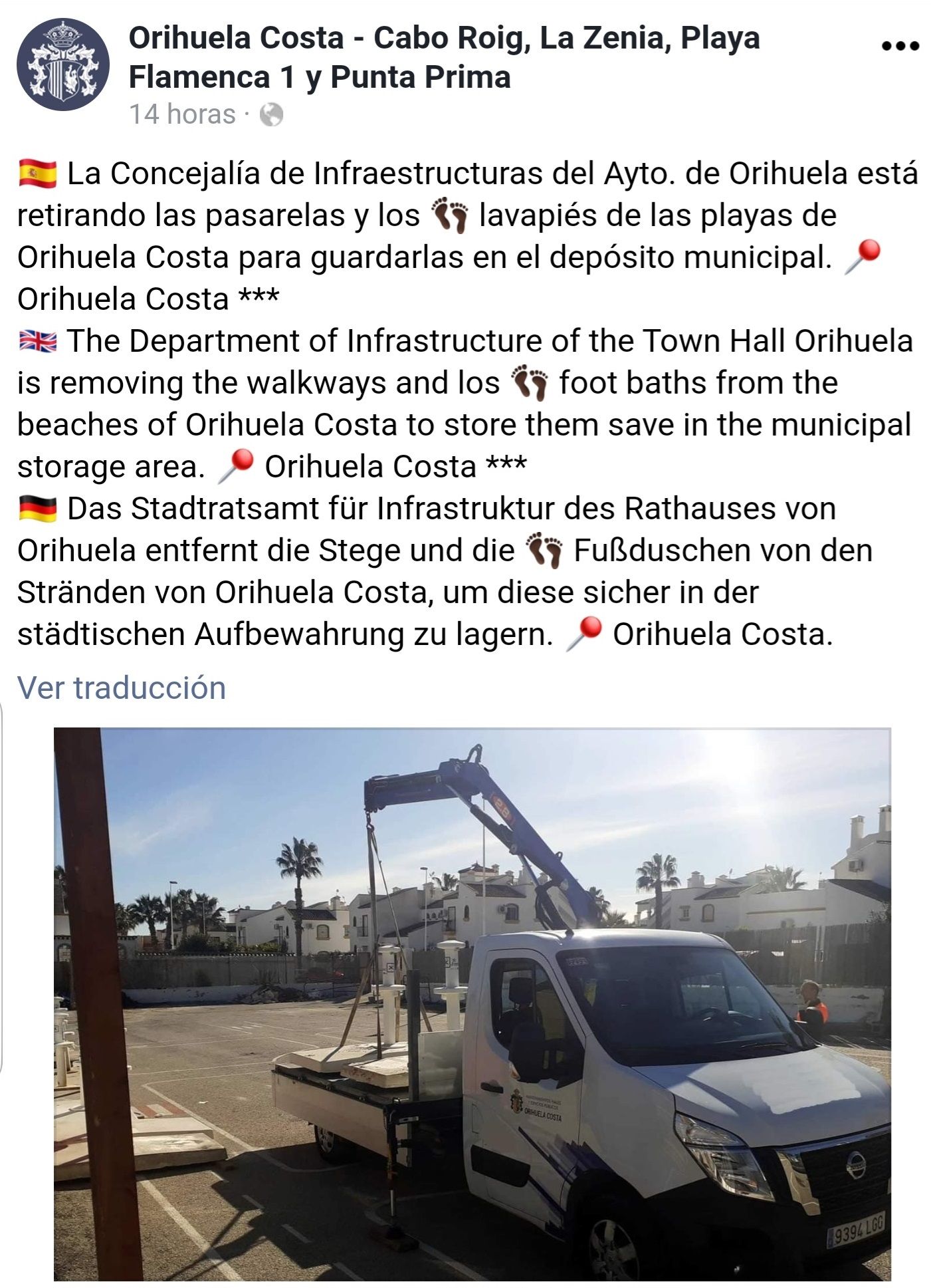 Logos tachados en capó y puerta en el vehículo en un perfil de Facebook de Infraestructuras.  | INFORMACIÓN