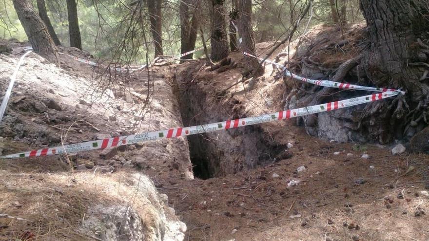 Imagen de las obras paralizadas por Medio Ambiente en el paraje de El Puerto.