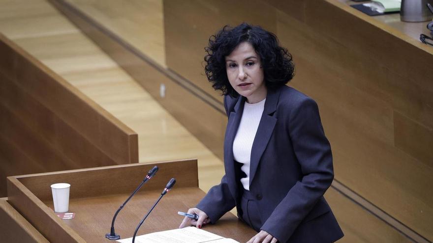 pone a "la imposición" del Gobierno central  de acoger a 1.900 menores migrantes más