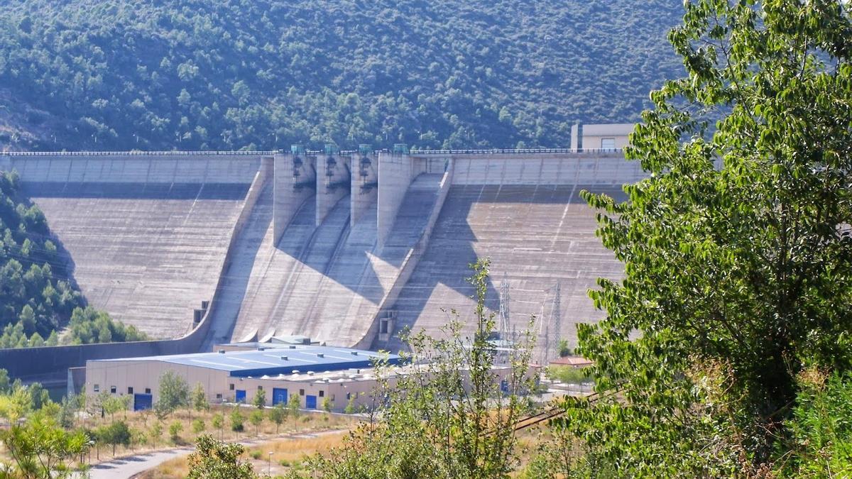 Primera central hidroeléctrica paralizada por la sequía en España