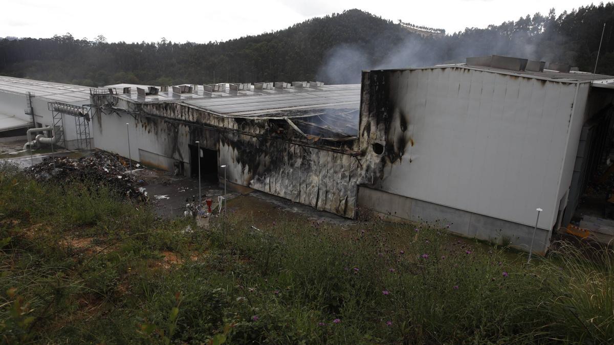 INCENDIO EN LA PLANTONA DE COGERSA