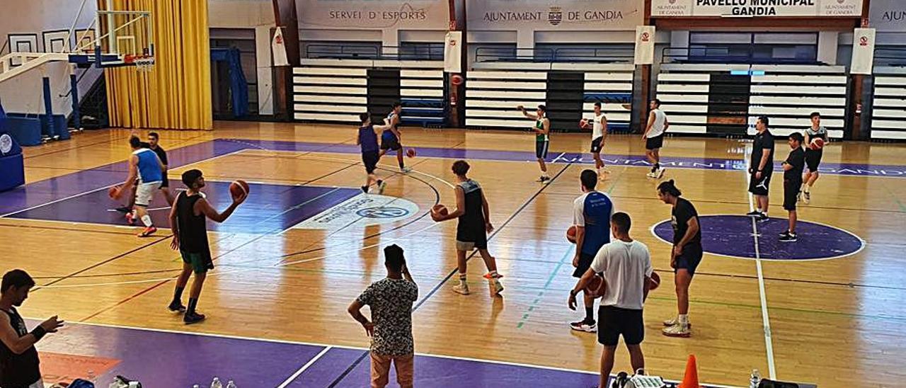 Un entrenamiento de esta semana en el pabellón de Gandia | UPBG