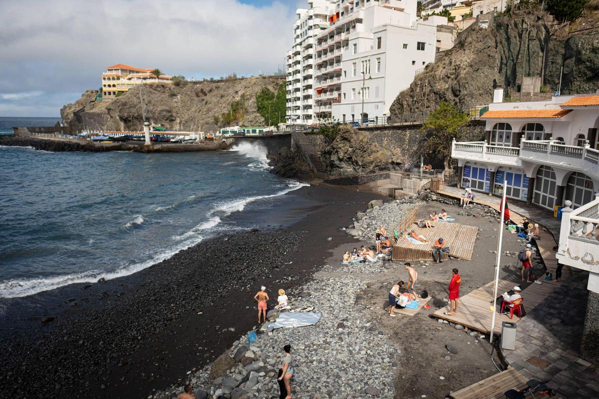 Panorámica de la playa de San Marcos, en el municipio de Icod de Los Vinos.