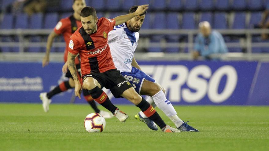 Dani RodrÃ­guez, durante el partido ante el Tenerife.