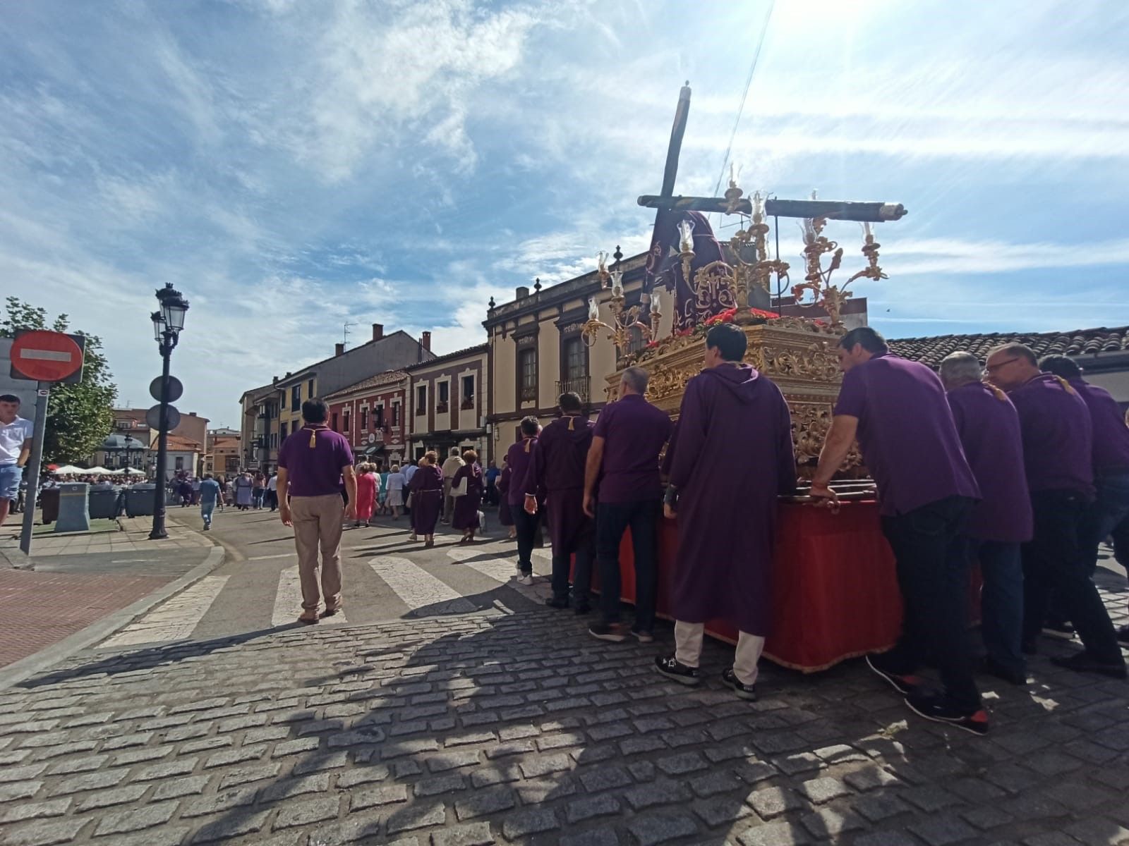 Todas las imágenes del Ecce Homo: así fue la multitudinaria y emocionante procesión en Noreña