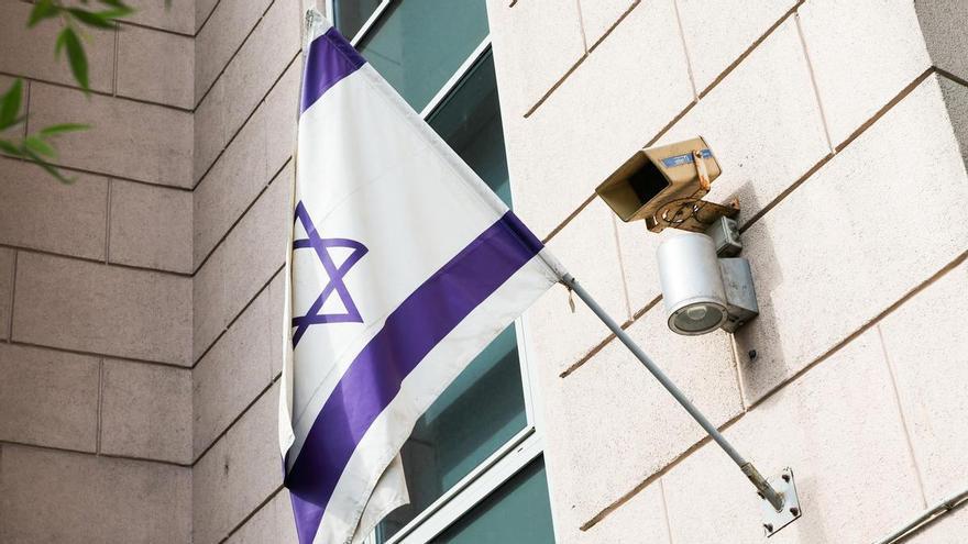 Dimite el director de Microsoft en Israel tras destaparse que usó su tecnología para espiar a millones de personas en Gaza y Cisjordania