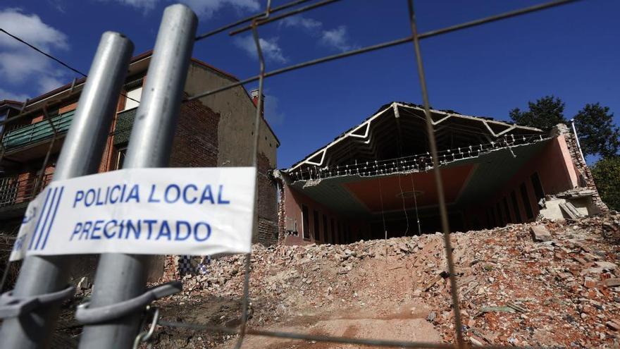 El cine Patagonia, a medias de derribar