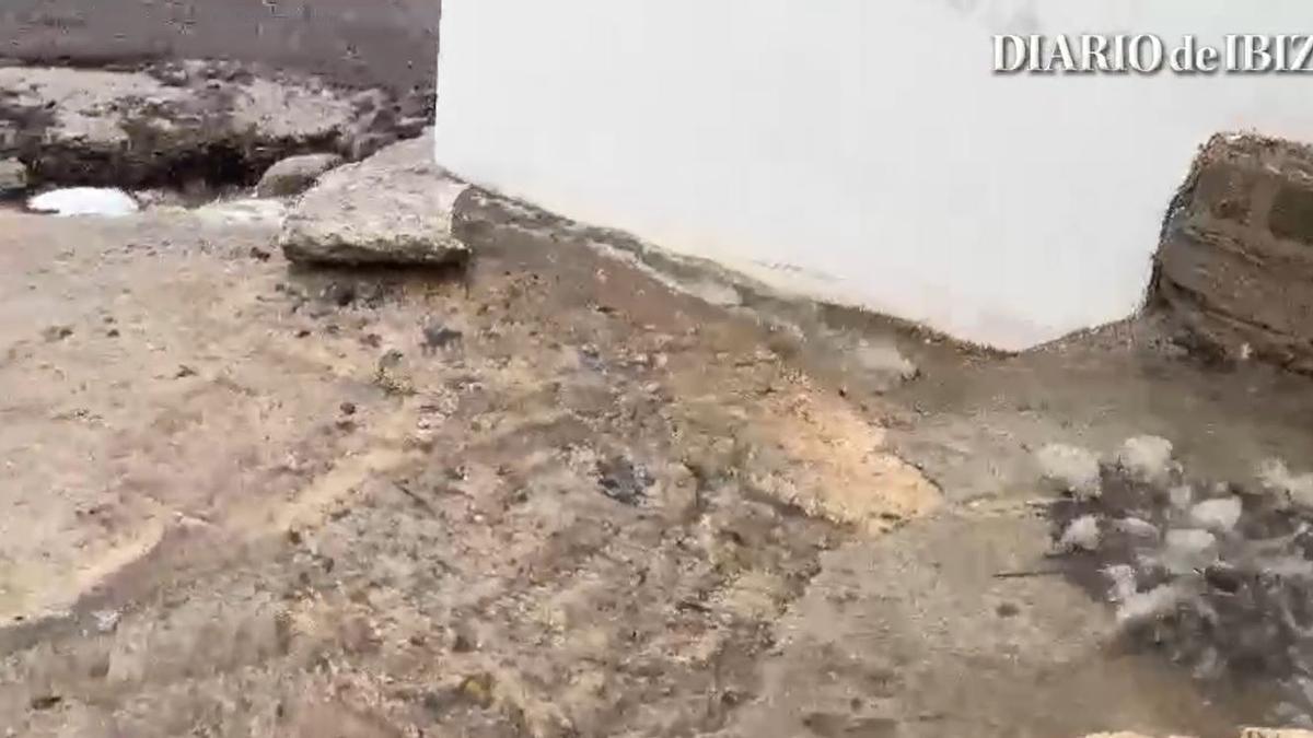 Vídeo: Vertido de una alcantarilla al mar en Platja d’en Bossa
