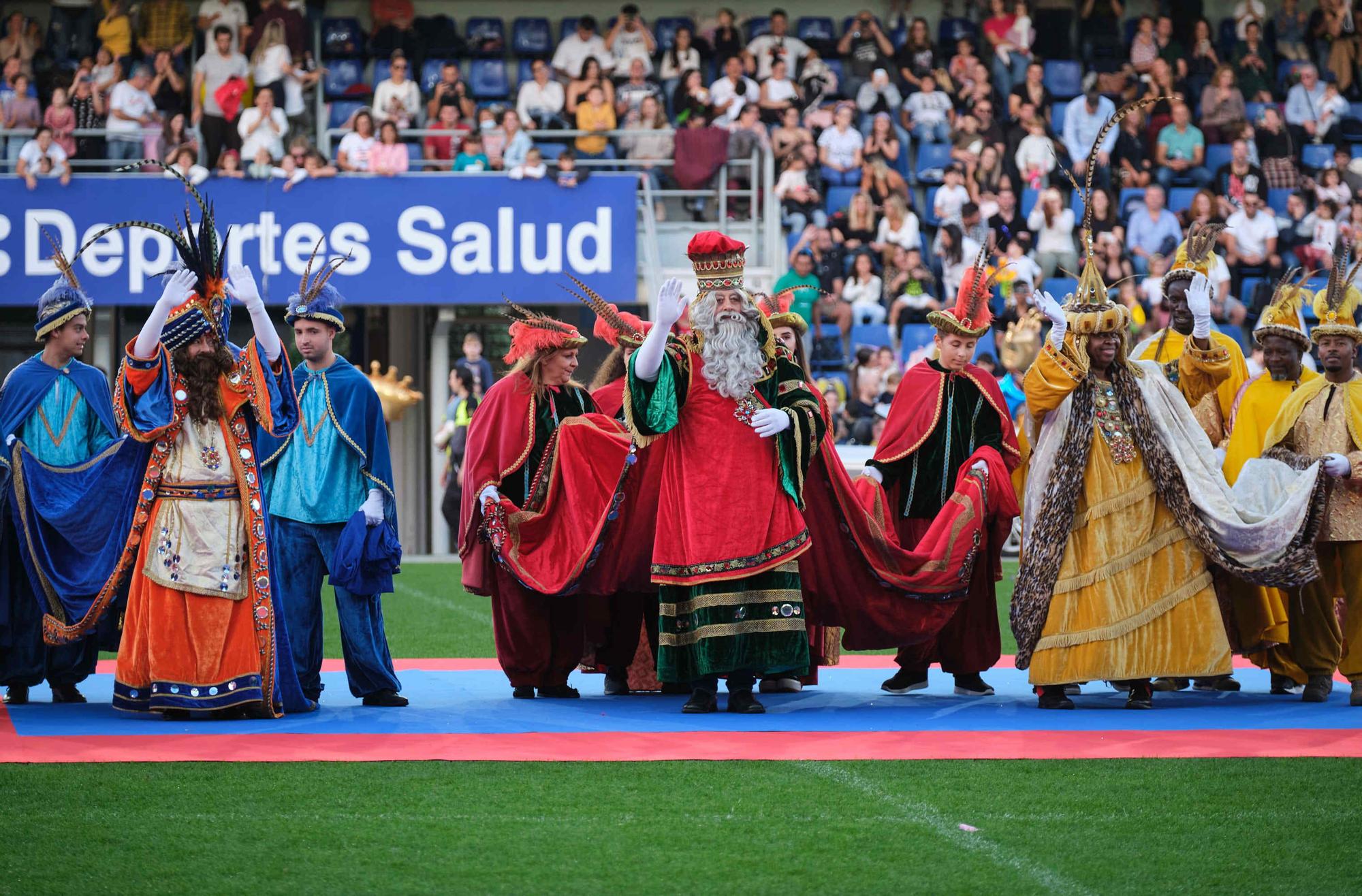 Espectáculo de los Reyes Magos en el Estadio Heliodoro Rodríguez López