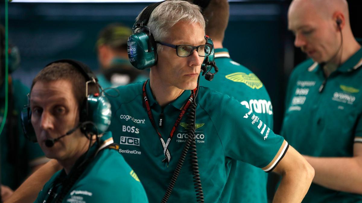 Mike Krack, team principal del equipo Aston Martin, admira la labor de Fernando Alonso
