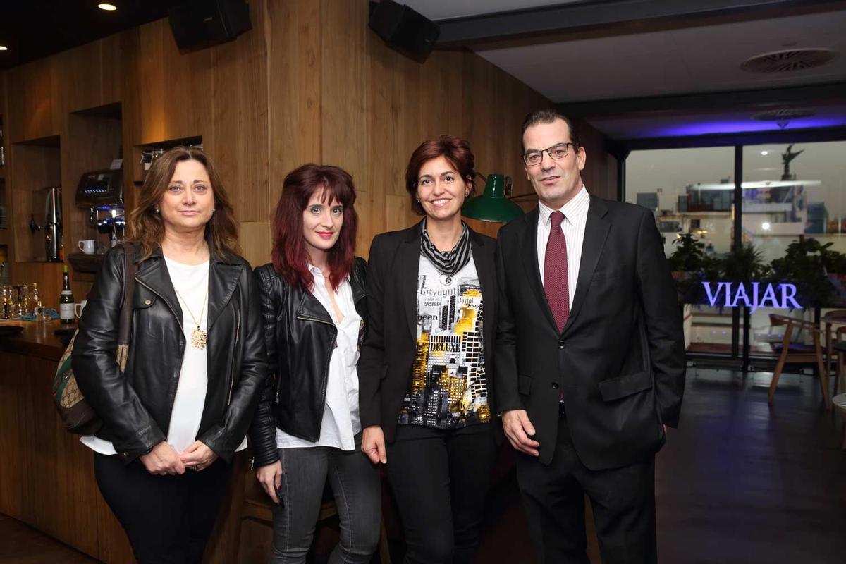 Verónica Molinari, del ENIT;  Aixa Linares y Ángela Rivas, de RV Edipress y Luis Uribarri, redactor jefe de VIAJAR