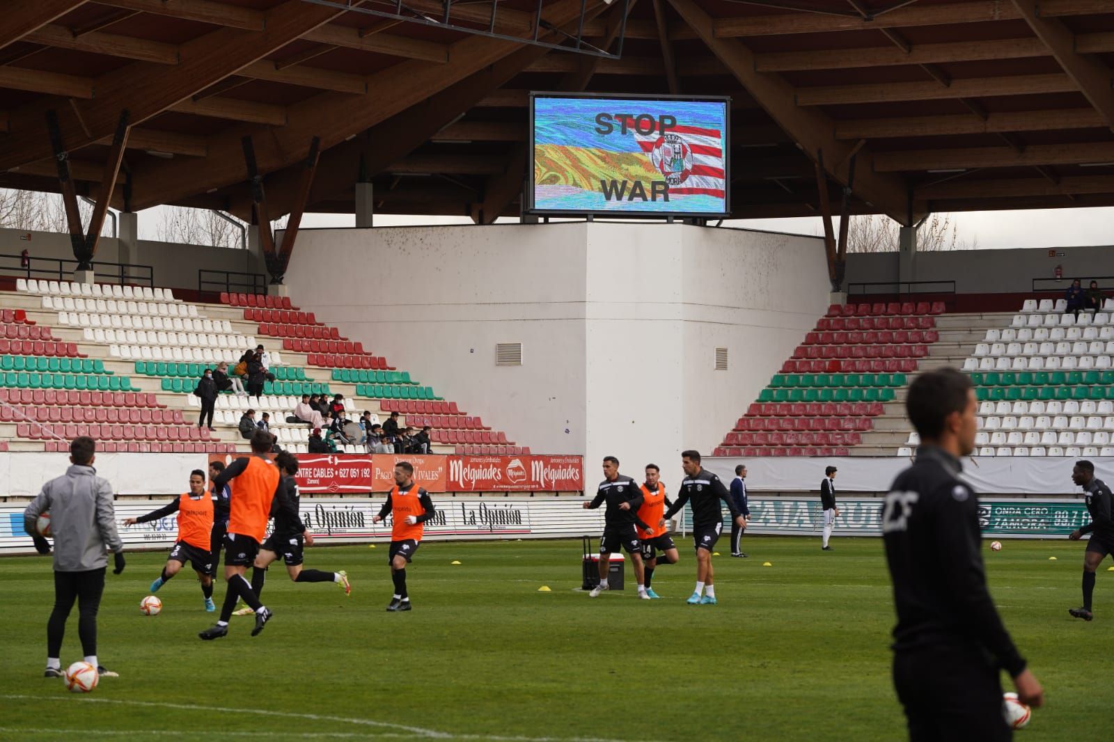 Repasa las mejores imágenes del partido entre el Zamora CF y el DUX Internacional