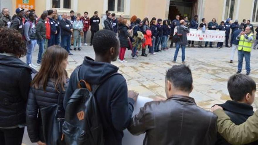 Concentració per la legalització dels càmpings a Blanes