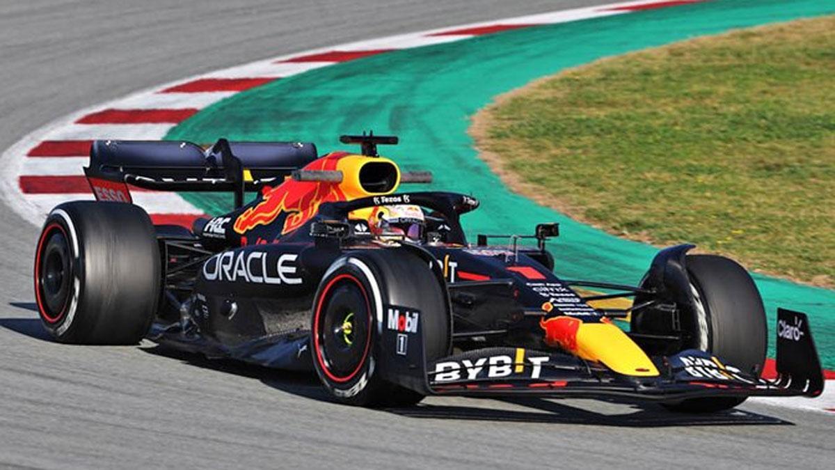 Verstappen, en la pista del Circuit de Barcelona este miércoles