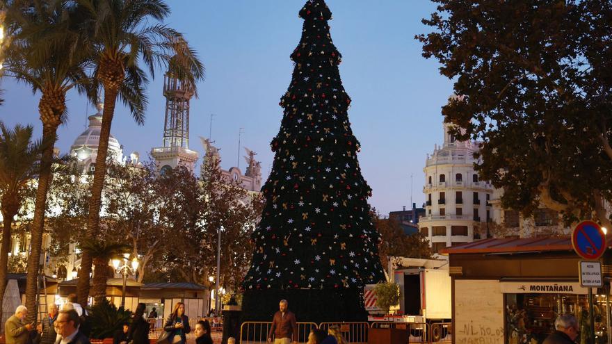 La Navidad llega a la plaza del Ayuntamiento de València