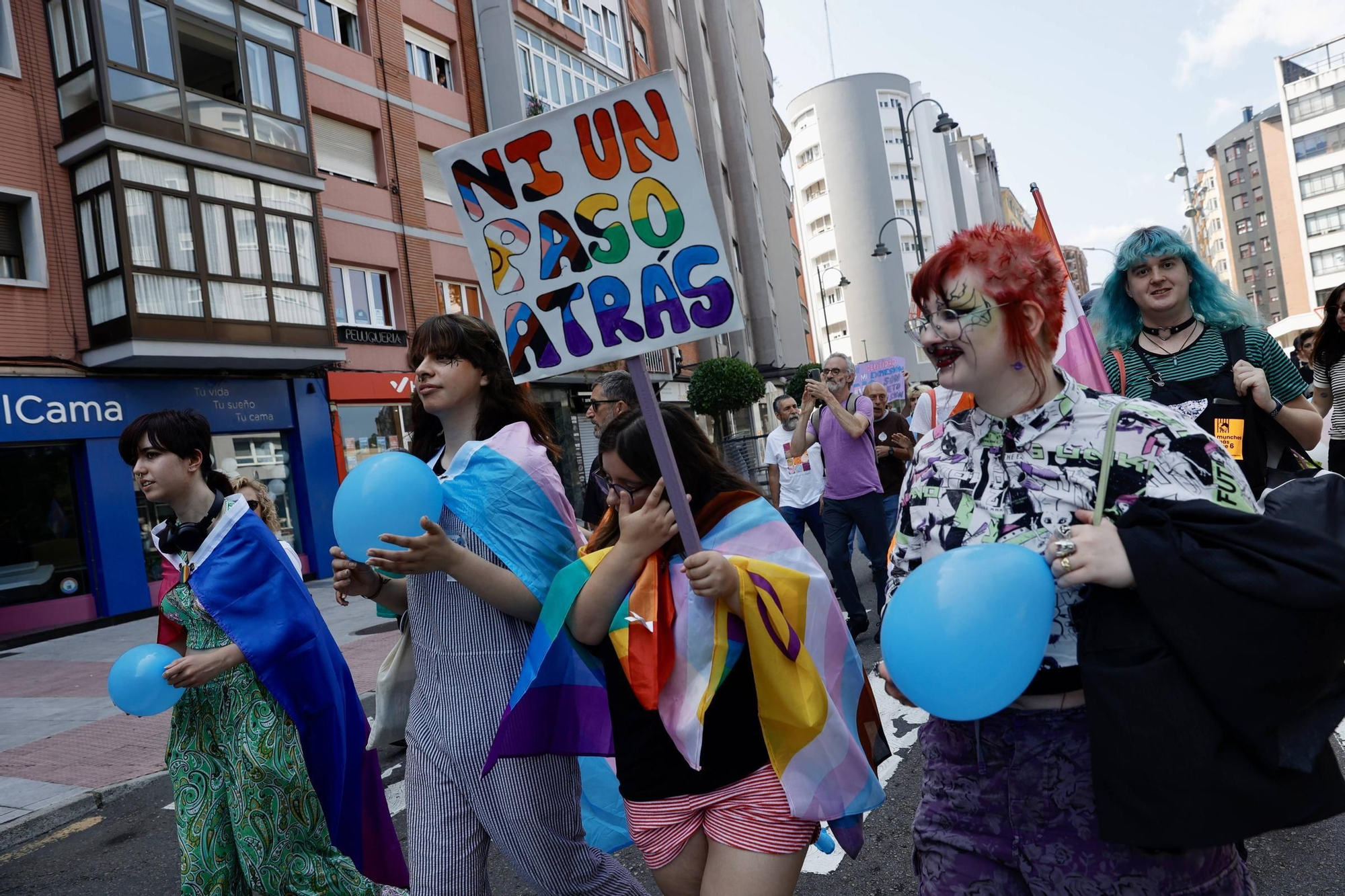 EN IMÁGENES: la Marcha del Orgullo LGTB por Avilés