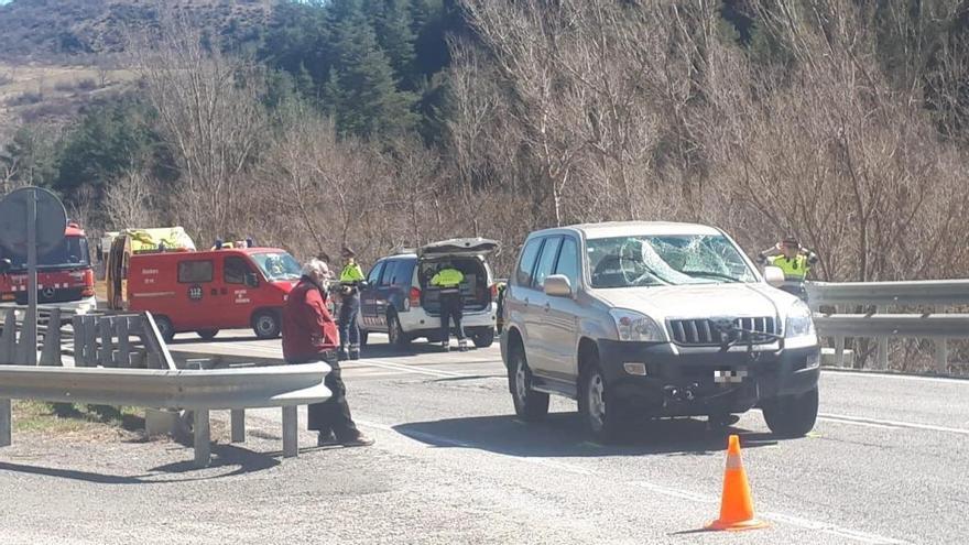 Vehicle tot terreny que va atropellar el ciclista a la carretera N-260 al lloc del fets