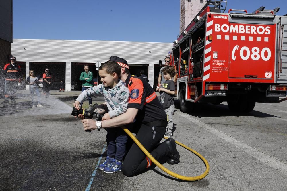 Jornadas de puertas abiertas en Bomberos de Gijón