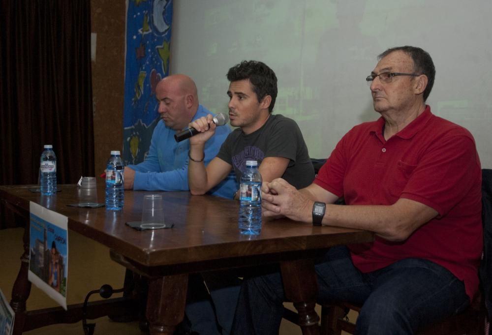 Gómez Noya visita un colegio de A Coruña