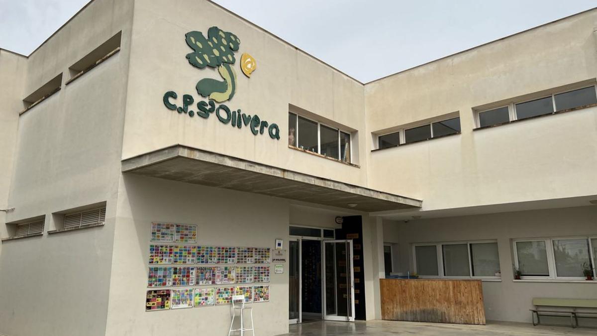 Facana de l’escola s’Olivera, a Puig d’en Valls.