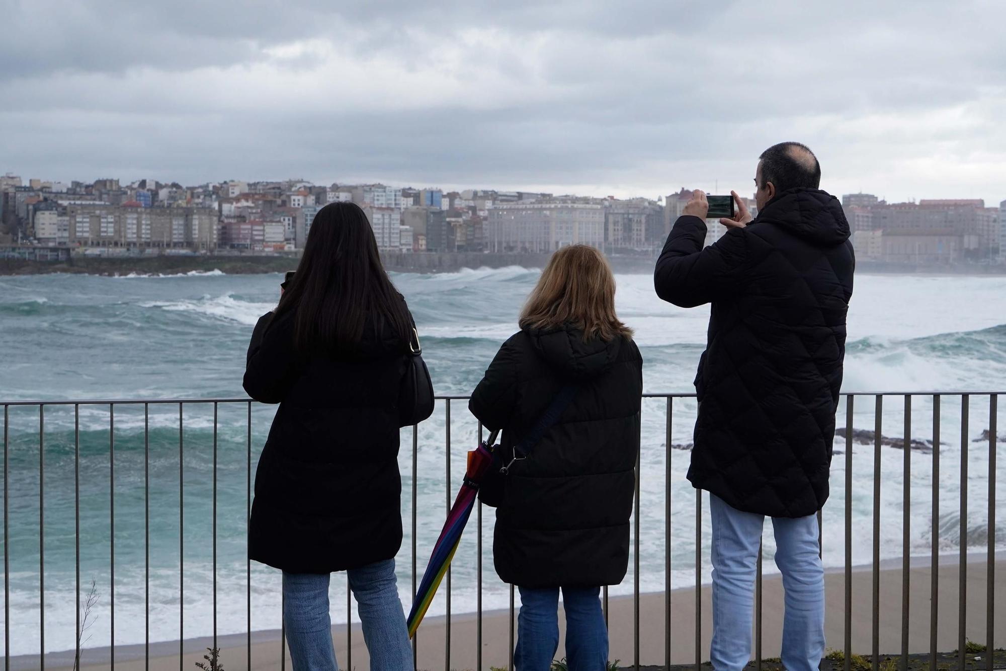 Pleamar en Riazor: últimos coletazos de la borrasca 'Nelson'