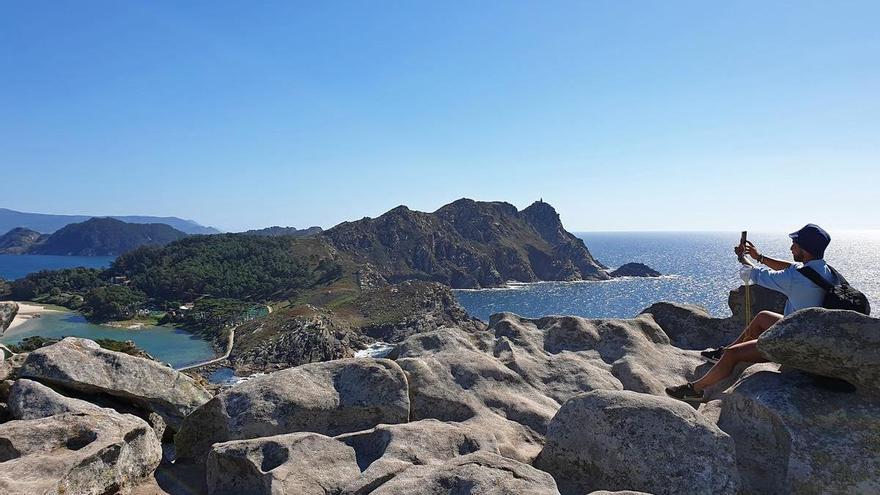 Cuatro rutas de senderismo en las islas Cíes que &#039;compiten&#039; con la mejor playa del mundo
