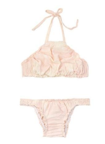 Bikini beige, Como un pez en el agua