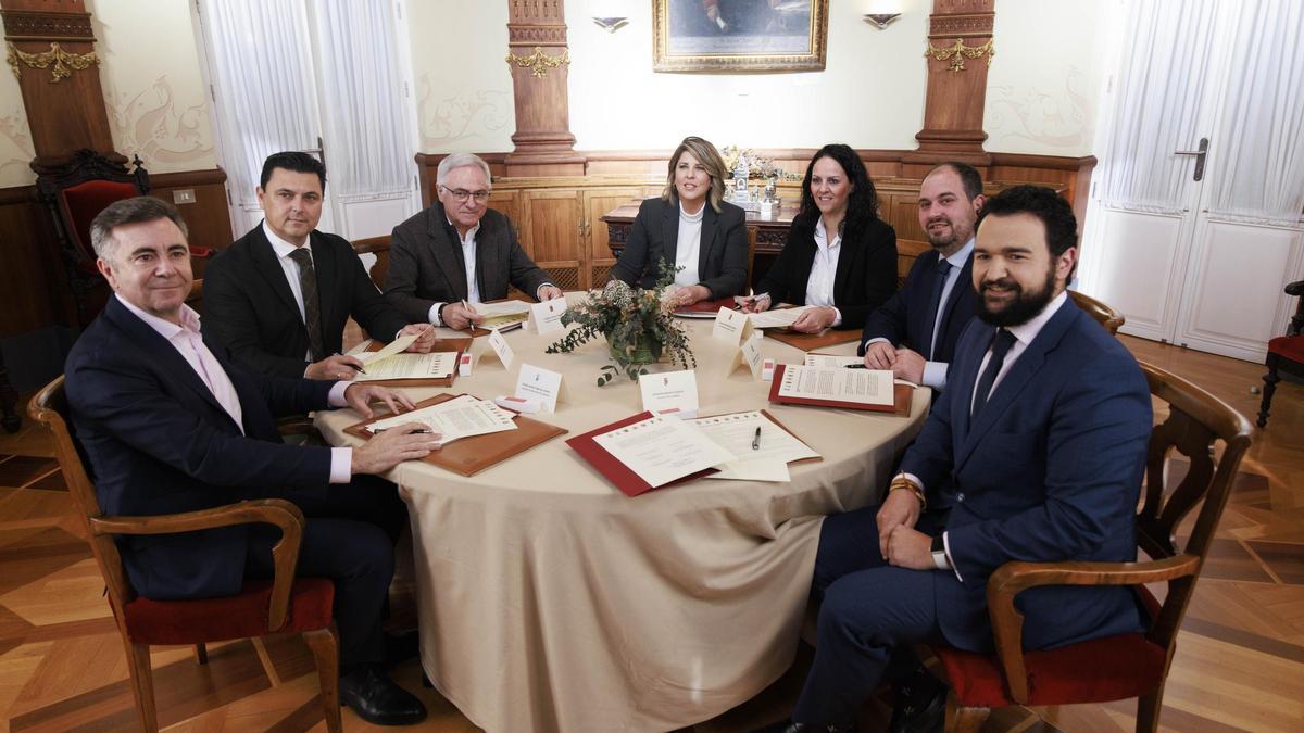Los alcaldes firman la creación de la Asociación de Municipios de la Comarca del Campo de Cartagena y Mar Menor.