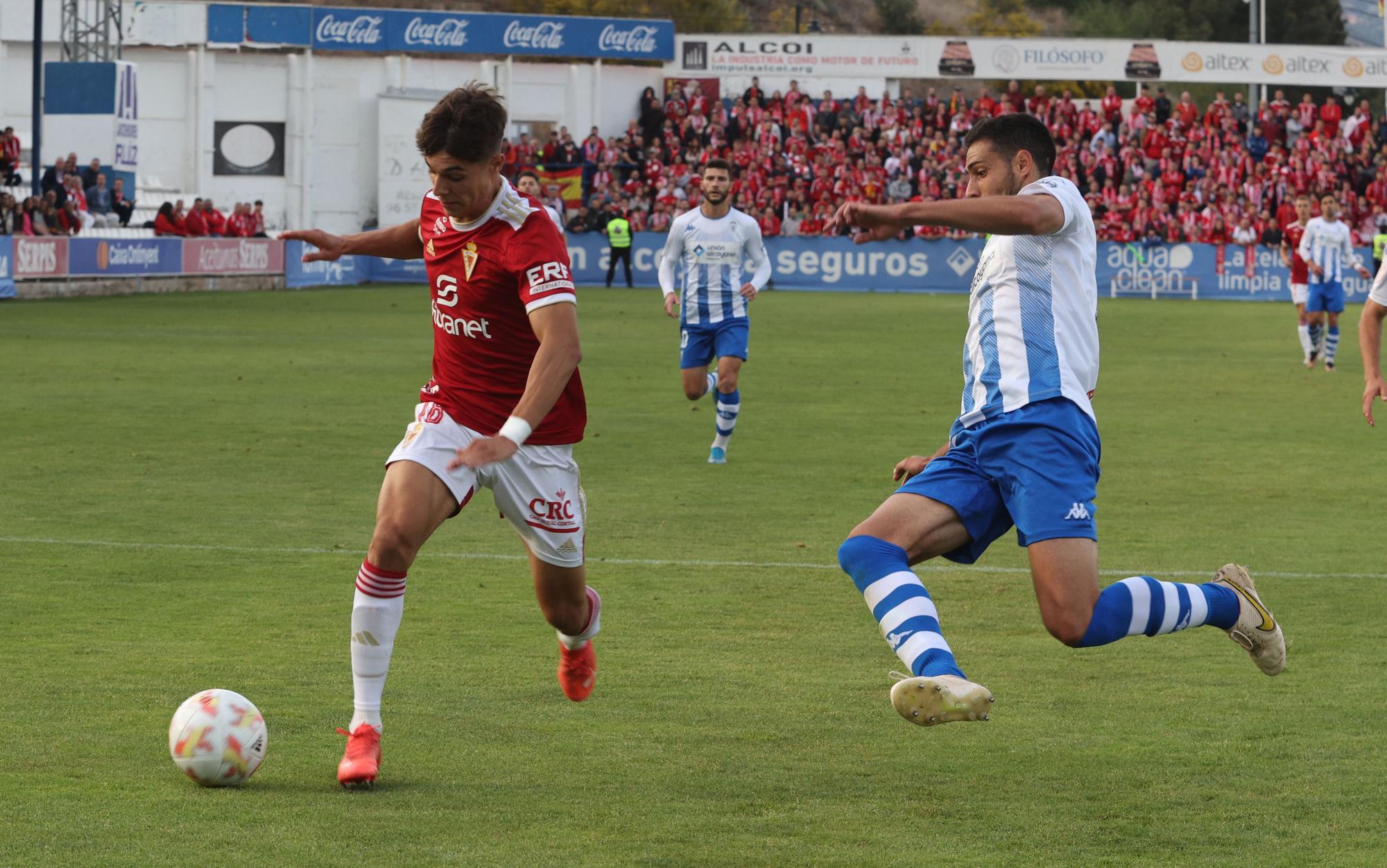 El Alcoyano se salva pese a su derrota con el Murcia